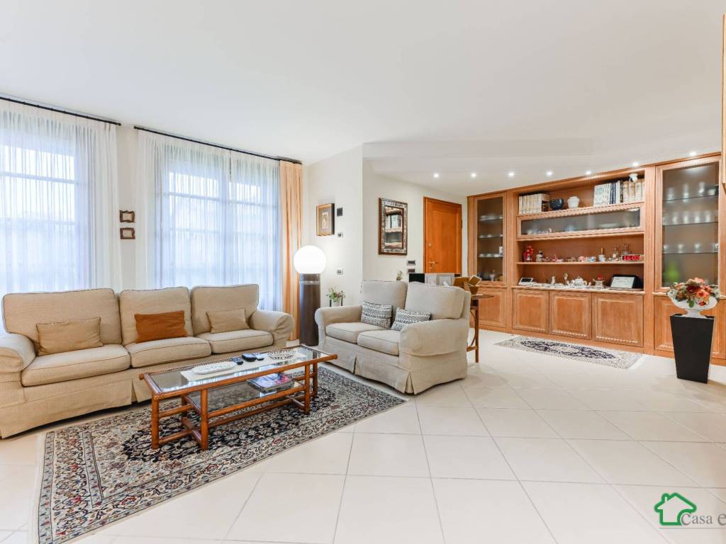 casa indipendente in vendita a Melegnano