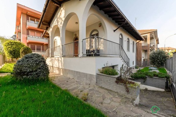 casa indipendente in vendita a Melegnano
