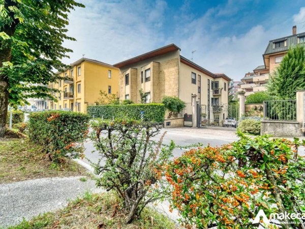 casa indipendente in vendita a Melegnano