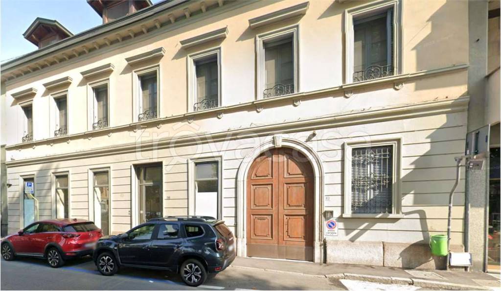 negozio in vendita a Melegnano