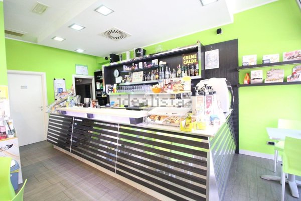 locale commerciale in vendita a Melegnano
