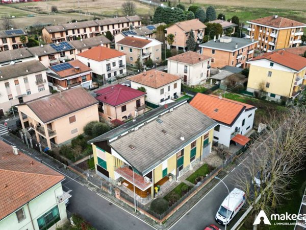 casa indipendente in vendita a Melegnano