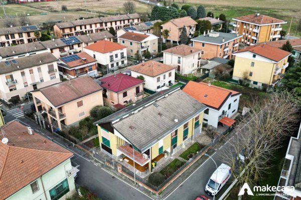casa indipendente in vendita a Melegnano