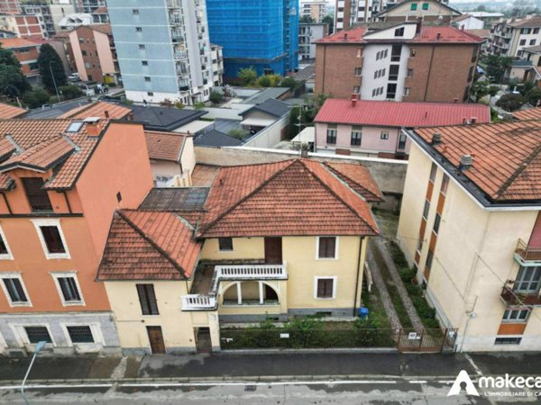 casa indipendente in vendita a Melegnano