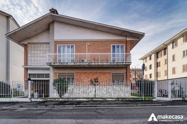 casa indipendente in vendita a Melegnano