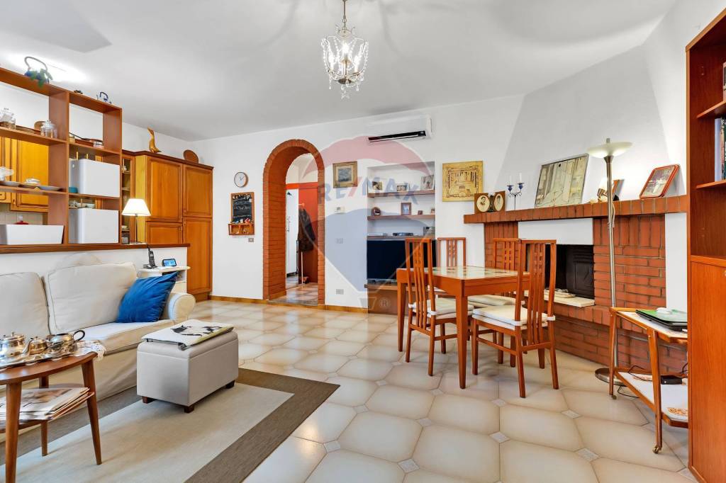 casa indipendente in vendita a Melegnano