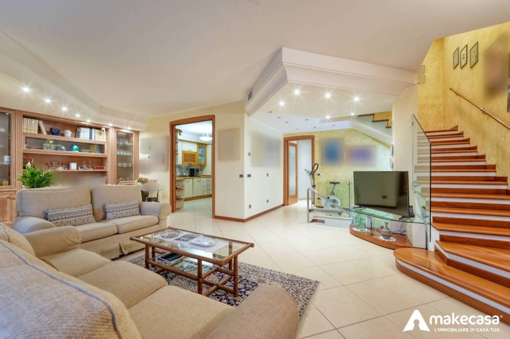 casa indipendente in vendita a Melegnano