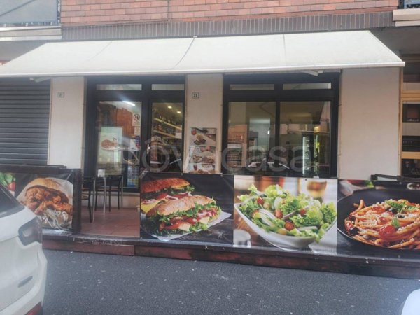 negozio in vendita a Melegnano