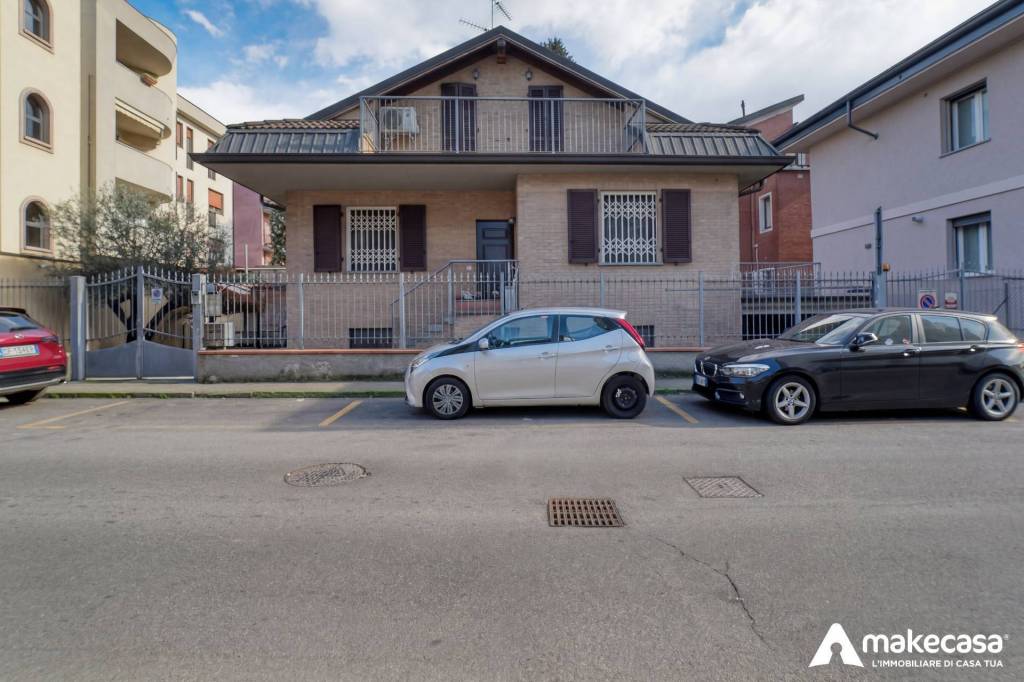 casa indipendente in vendita a Melegnano
