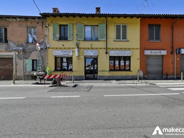 negozio in vendita a Melegnano