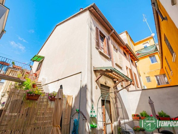 casa indipendente in vendita a Melegnano