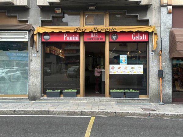 negozio in vendita a Melegnano