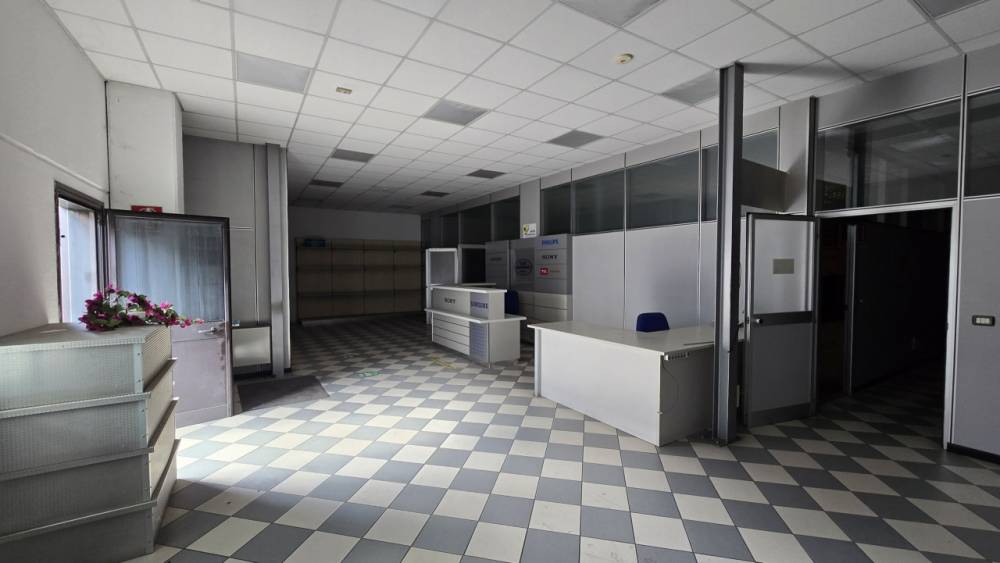 ufficio in vendita a Melegnano