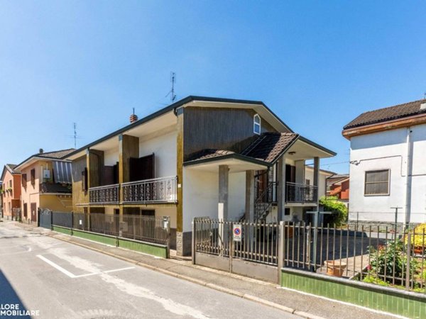 casa indipendente in vendita a Melegnano