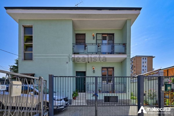 casa indipendente in vendita a Melegnano