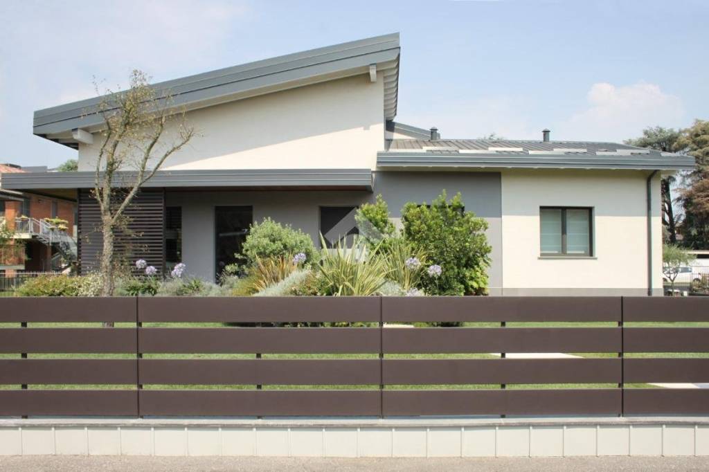 casa indipendente in vendita a Melegnano