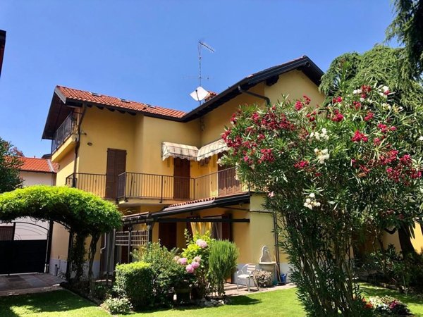 casa indipendente in vendita a Melzo