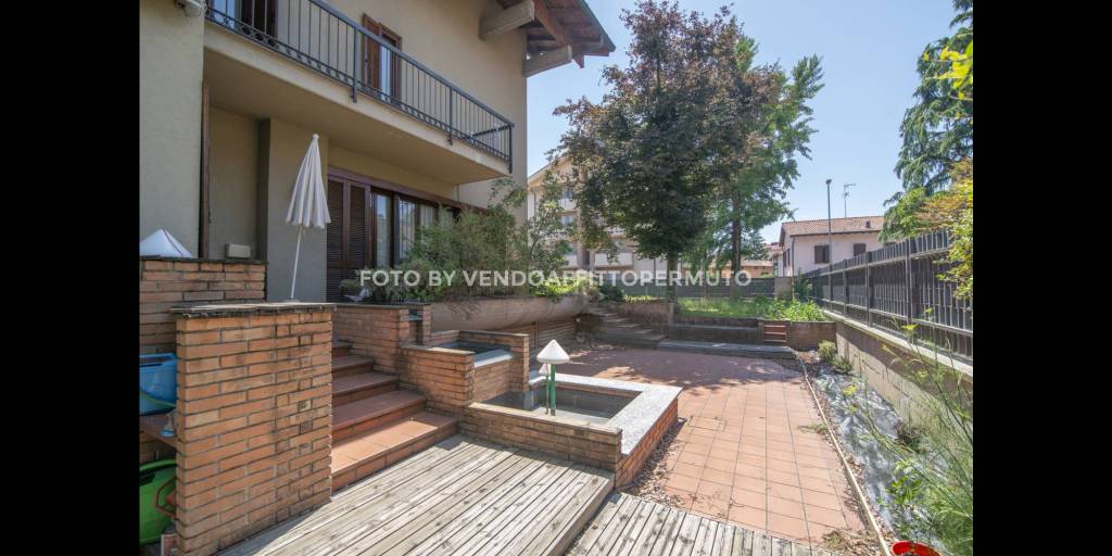 casa indipendente in vendita a Melzo