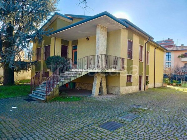 casa indipendente in vendita a Melzo