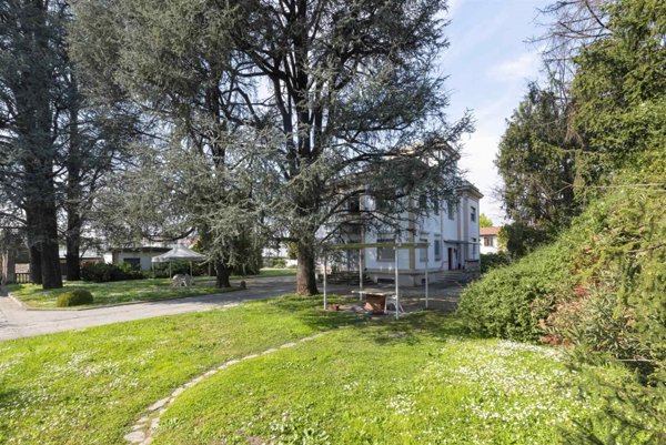 casa indipendente in vendita a Melzo