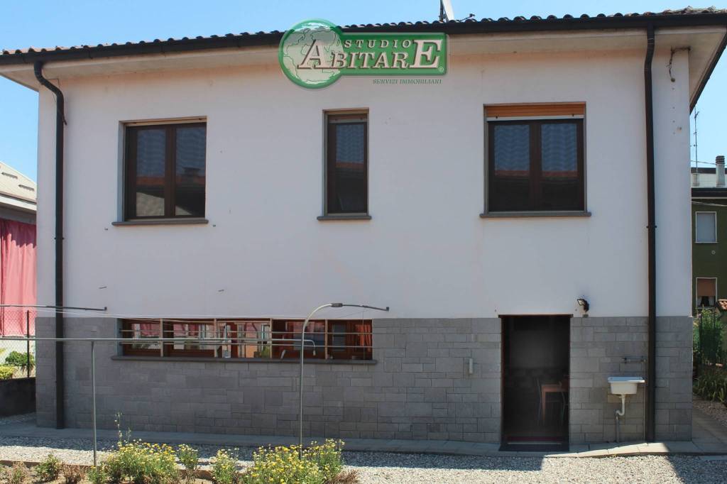 casa indipendente in vendita a Melzo