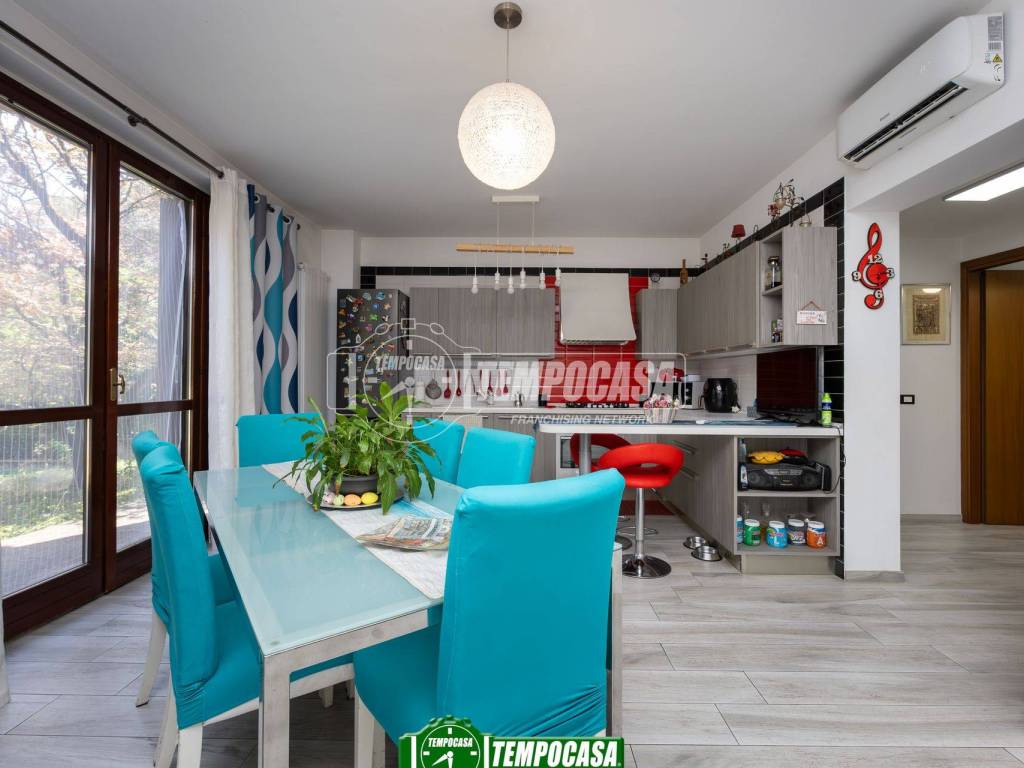 casa indipendente in vendita a Melzo