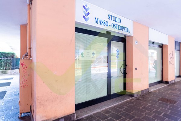 negozio in vendita a Melzo