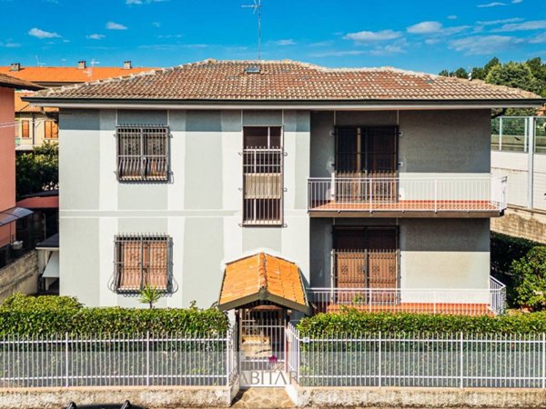 casa indipendente in vendita a Melzo