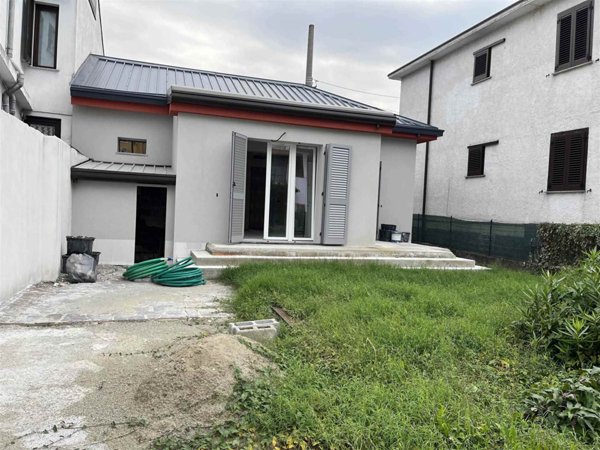 villa in vendita a Melzo