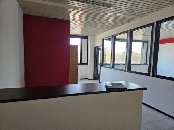 ufficio in vendita a Melzo