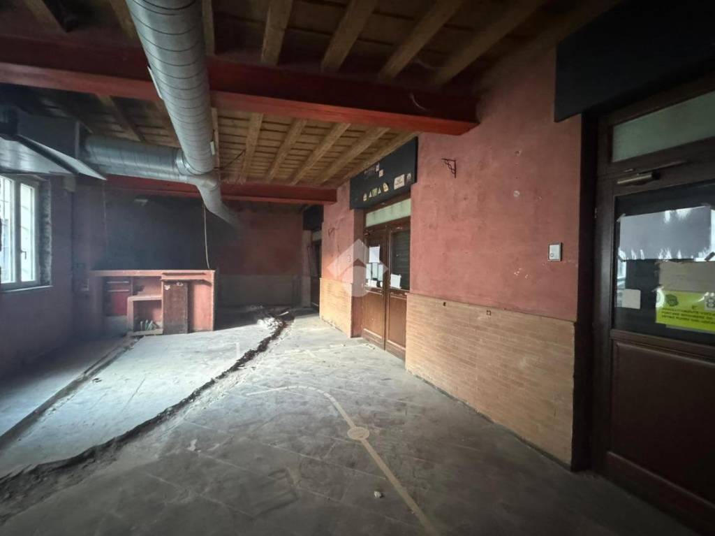 negozio in vendita a Melzo