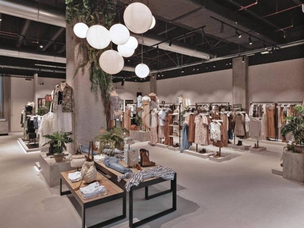 negozio in vendita a Melzo