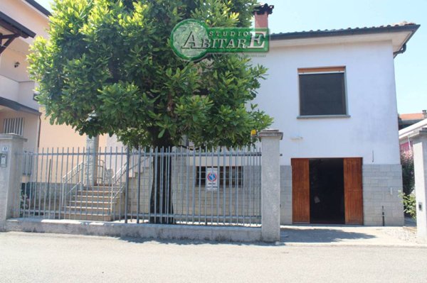 casa indipendente in vendita a Melzo