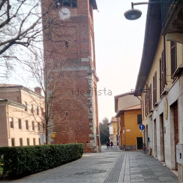 negozio in vendita a Melzo