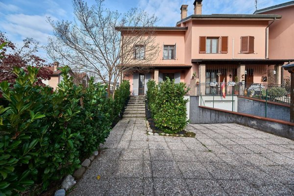 casa indipendente in vendita a Melzo