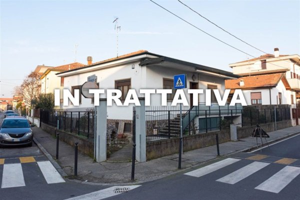 casa indipendente in vendita a Melzo