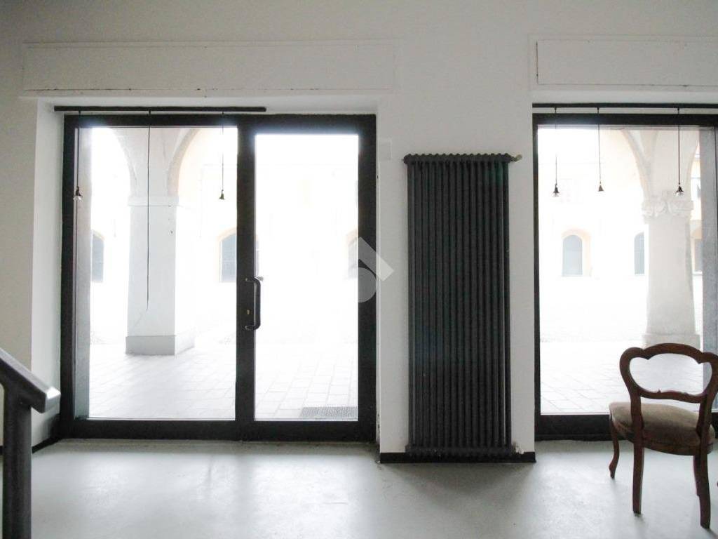 negozio in vendita a Melzo