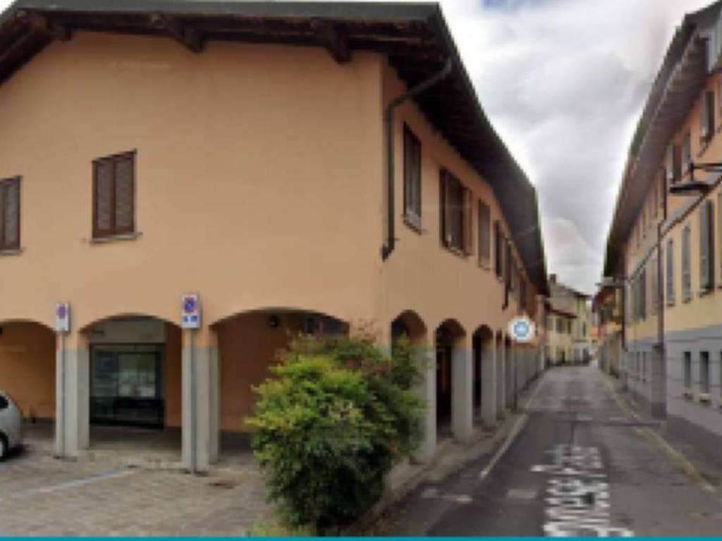 negozio in vendita a Melzo