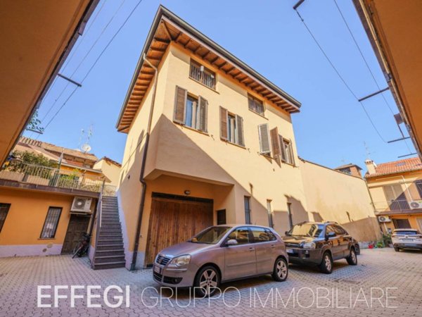 casa indipendente in vendita a Melzo