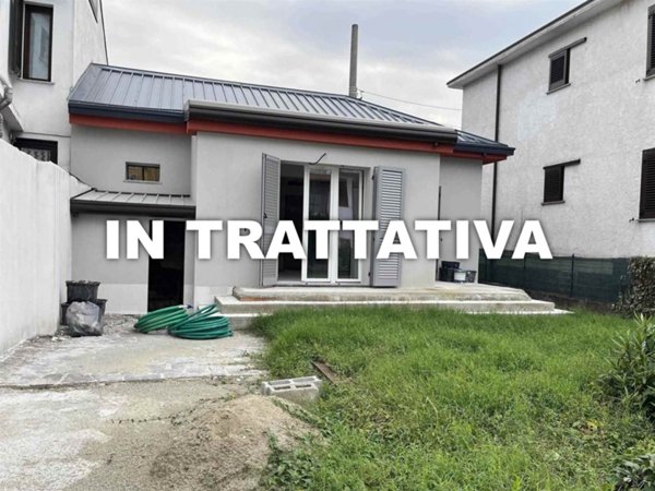 casa indipendente in vendita a Melzo