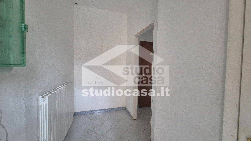 negozio in vendita a Melzo