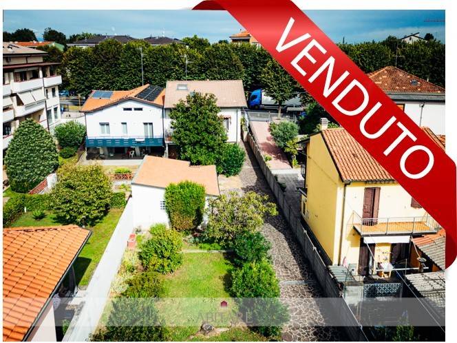 casa indipendente in vendita a Melzo