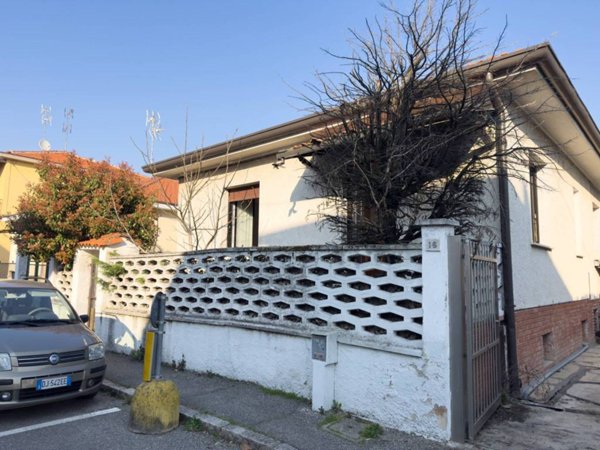 casa indipendente in vendita a Melzo