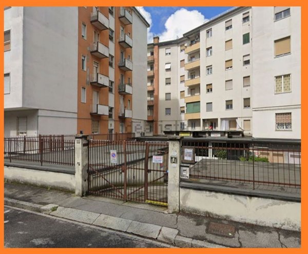 locale commerciale in vendita a Melzo