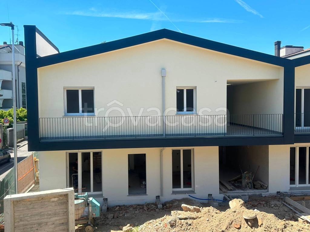 casa indipendente in vendita a Melzo