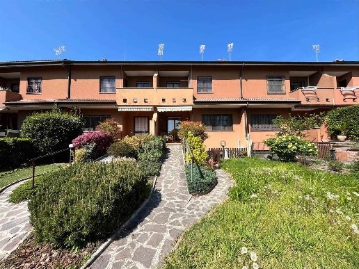 casa indipendente in vendita a Melzo