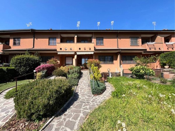 casa indipendente in vendita a Melzo