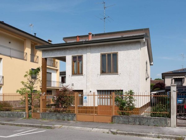casa indipendente in vendita a Melzo