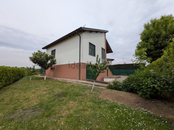 casa indipendente in vendita a Melzo