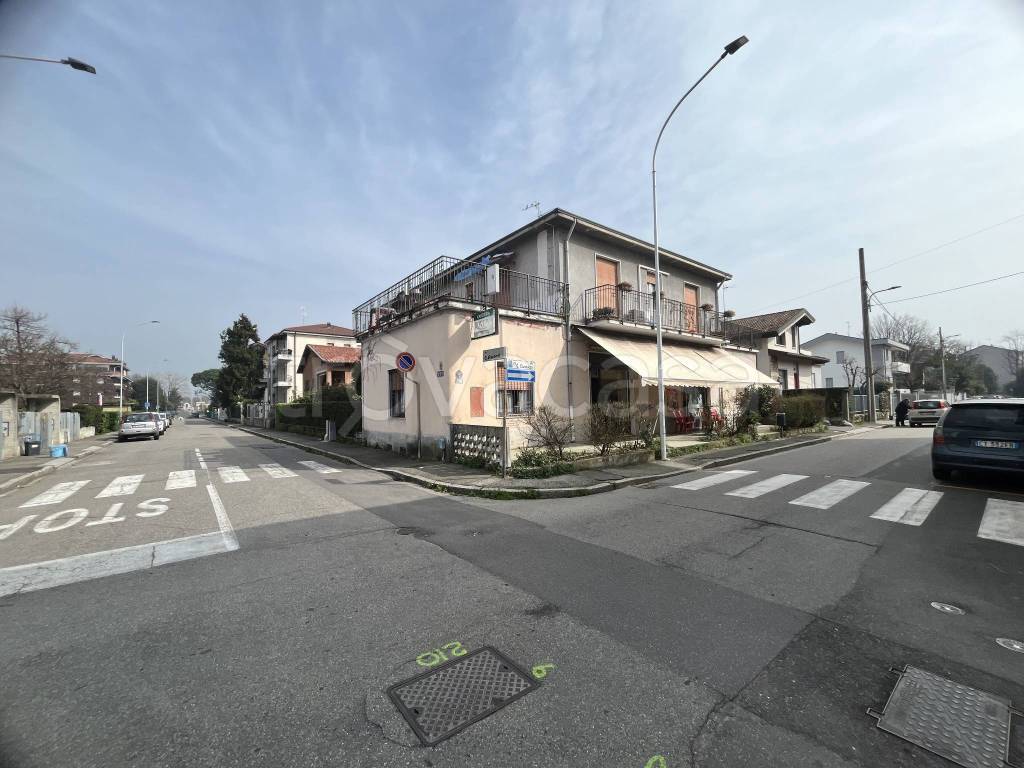 casa indipendente in vendita a Melzo